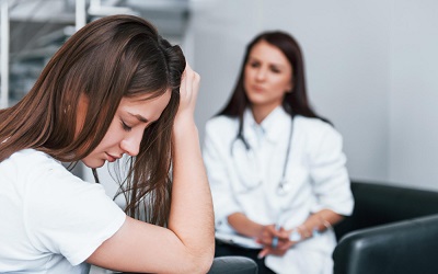 Почему возникает необходимость вызова психиатра, нарколога на дом – Квинмед