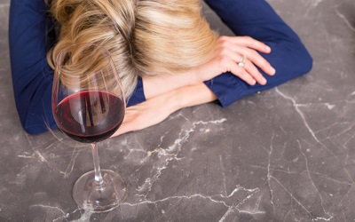 Вывод из запоя круглосуточно – Квинмед